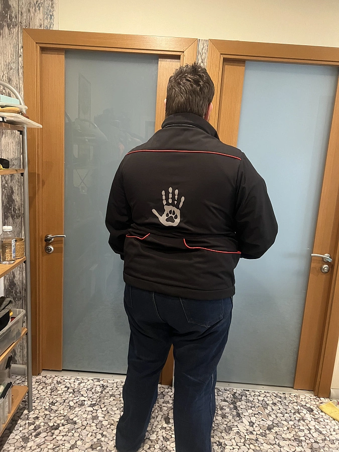 Фотография к отзыву от Анна Николаевна Оноприенко. Товар: <a href='/catalog/product/vetrovka-muzhskaya-softshell/'>Ветровка мужская Softshell</a>